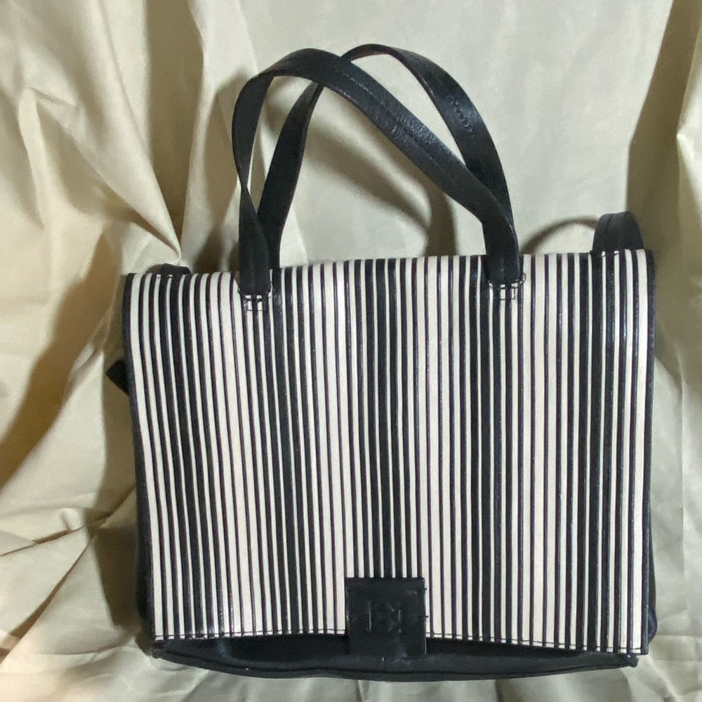 Christopher Kon Purse